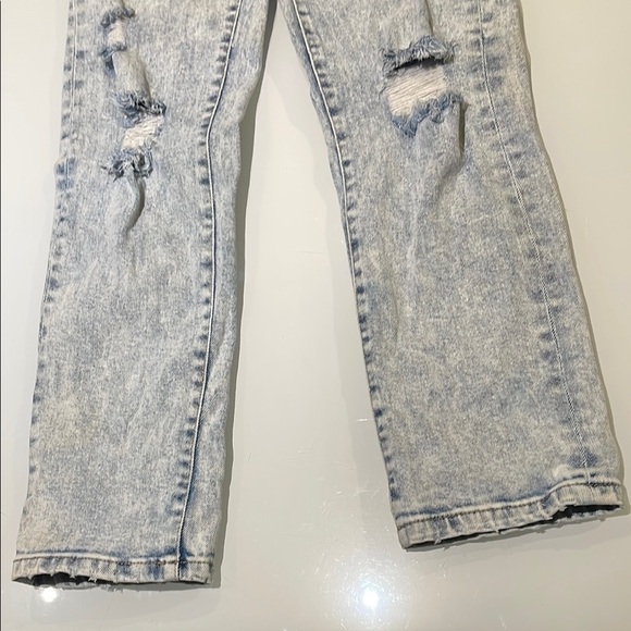 KENDALL & KYLIE The Icon High Rise Straight Jeans 3/26 - Picture 2 of 11